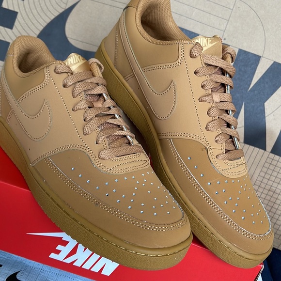 Nike Court Vision Low
Men’s Sneakers
Flax/Wheat/Twine/Flax
Style CD5463-200 - Picture 7 of 16